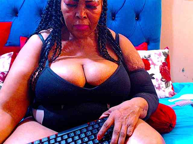 Ebonycandy10 webcam