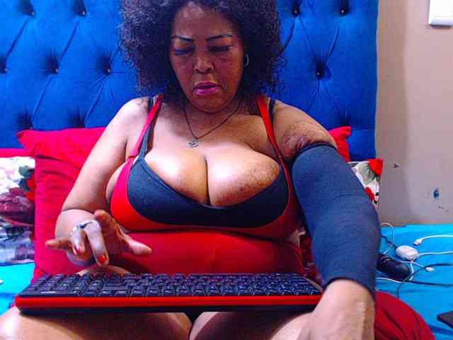 Ebonycandy10 webcam