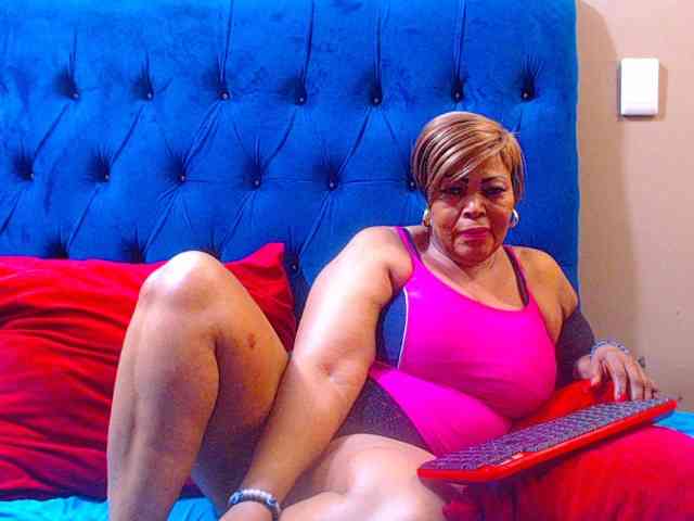 Ebonycandy10 webcam