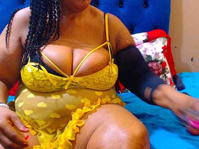 Ebonycandy10 webcam