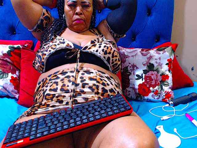 Ebonycandy10 webcam