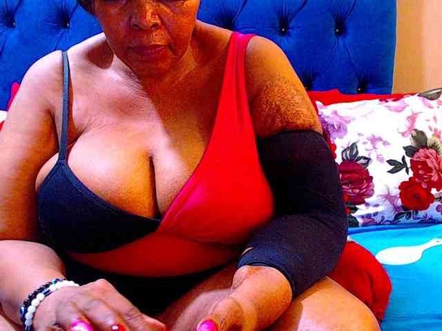 Ebonycandy10 webcam