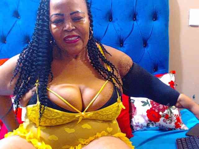 Ebonycandy10 webcam
