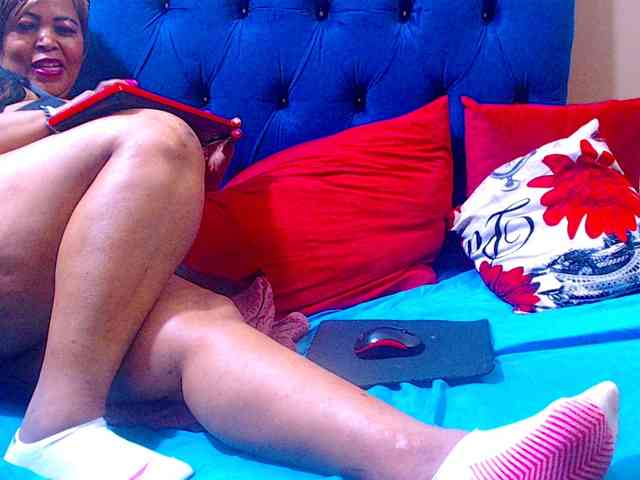 Ebonycandy10 webcam