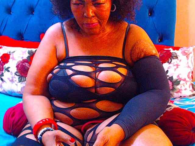 Ebonycandy10 webcam