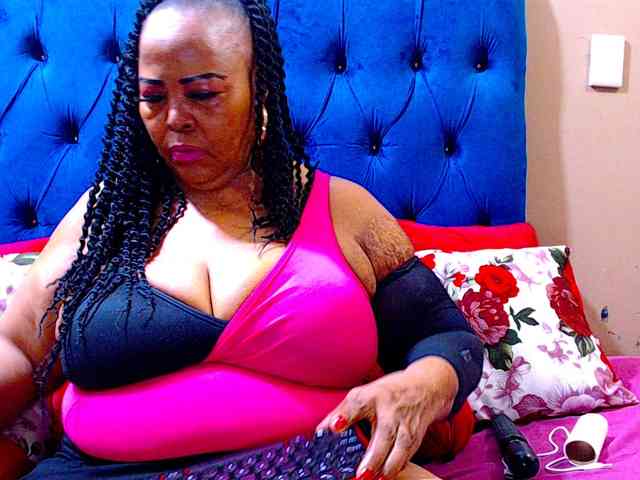 Ebonycandy10 webcam