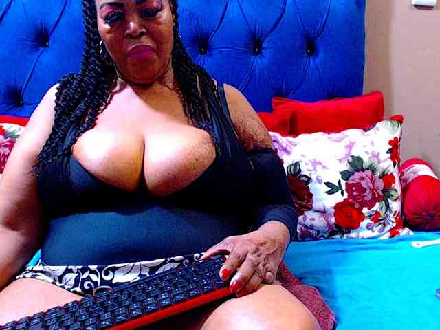 Ebonycandy10 webcam