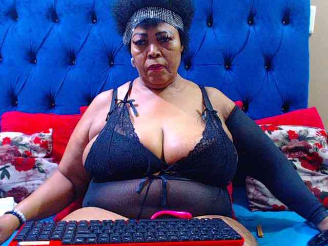 Ebonycandy10 webcam
