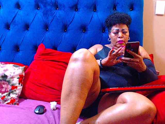 Ebonycandy10 webcam