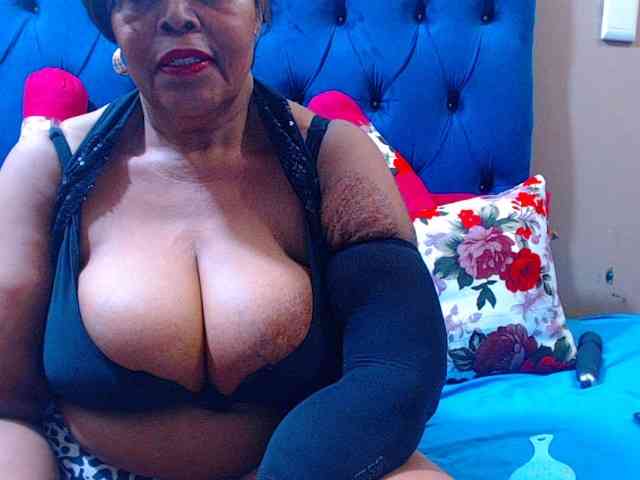 Ebonycandy10 webcam