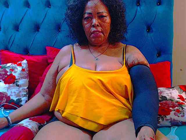 Ebonycandy10 webcam