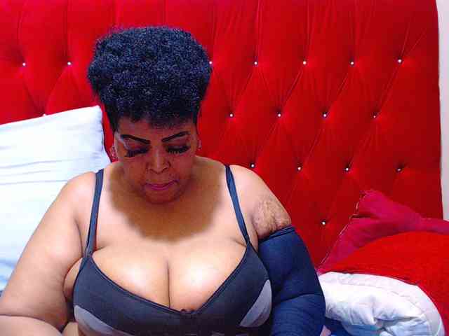 Ebonycandy10 webcam