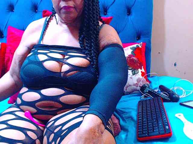 Ebonycandy10 webcam