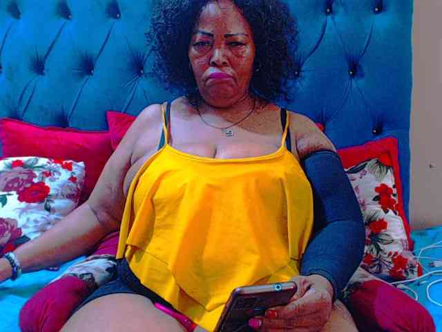 Ebonycandy10 webcam