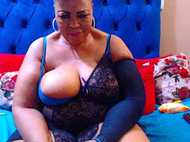 Ebonycandy10 webcam