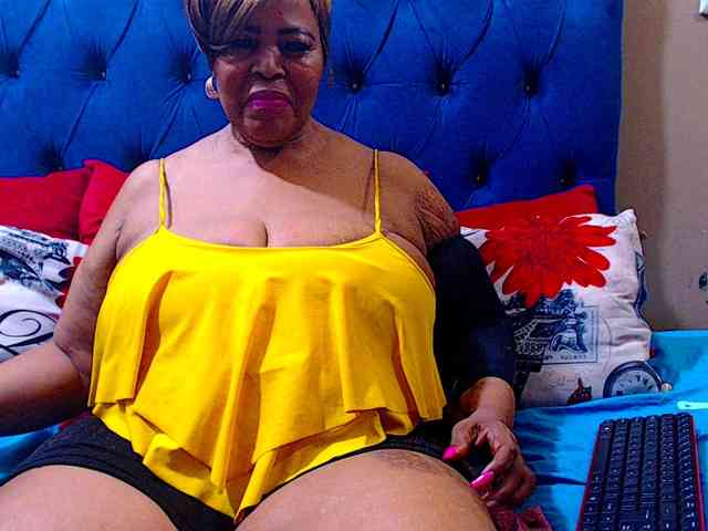 Ebonycandy10