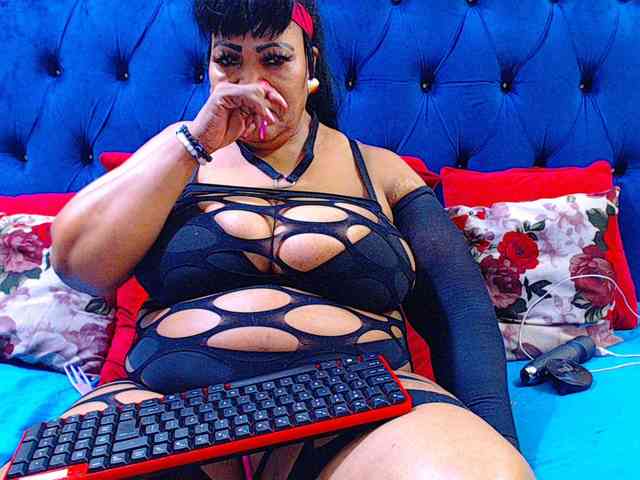 Ebonycandy10 webcam