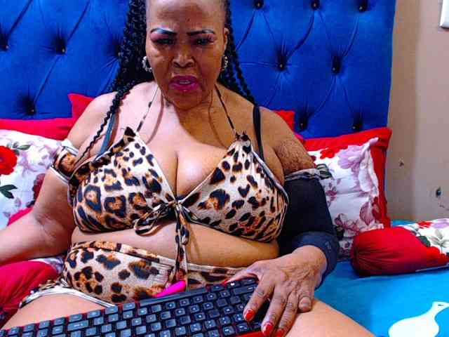 Ebonycandy10 webcam