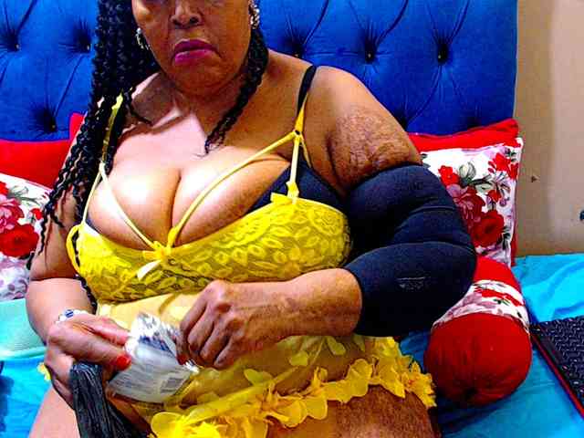 Ebonycandy10