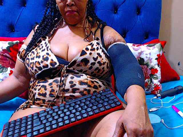 Ebonycandy10 webcam
