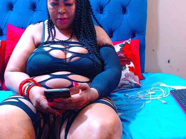 Ebonycandy10 webcam