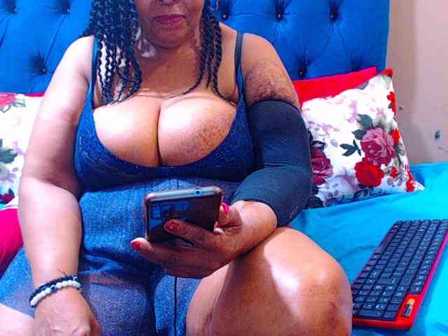 Ebonycandy10 webcam