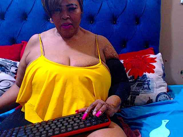 Ebonycandy10
