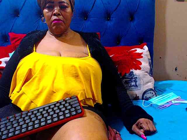 Ebonycandy10 webcam
