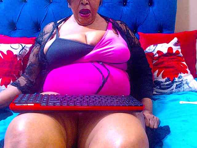 Ebonycandy10 webcam