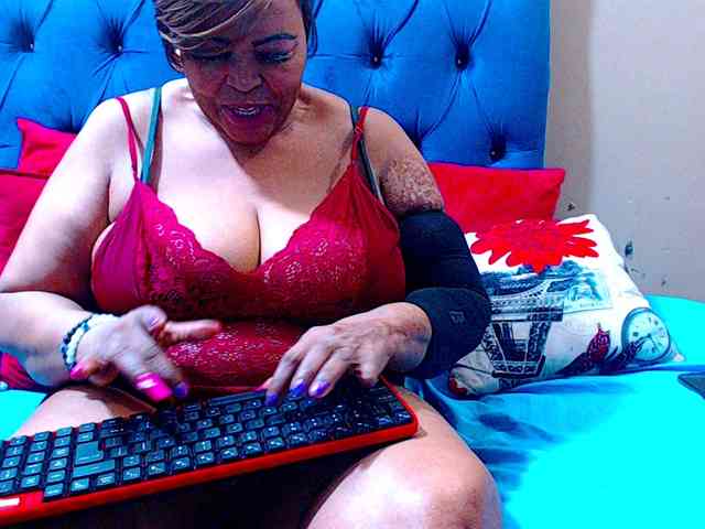 Ebonycandy10 webcam
