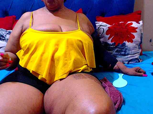 Ebonycandy10 webcam