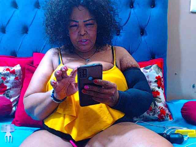 Ebonycandy10 webcam