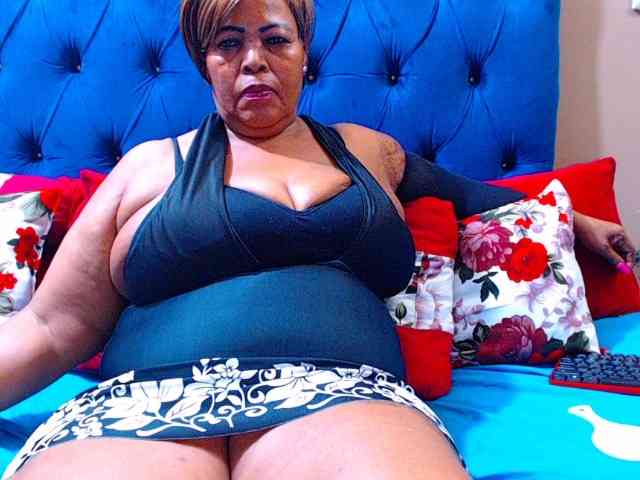 Ebonycandy10 webcam