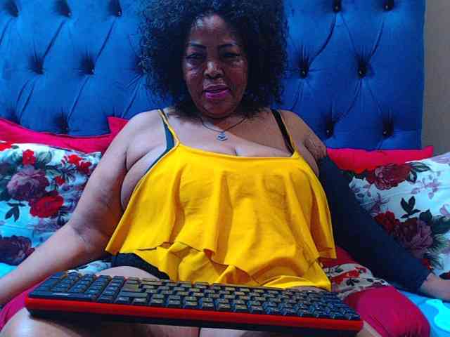 Ebonycandy10 webcam