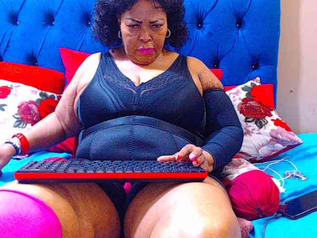 Ebonycandy10 Live Webcam on BongaCams