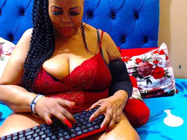 Ebonycandy10 webcam