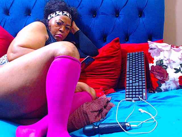 Ebonycandy10 webcam