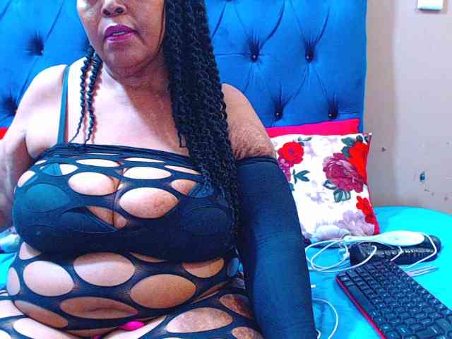 Ebonycandy10 webcam