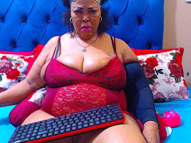 Ebonycandy10 webcam