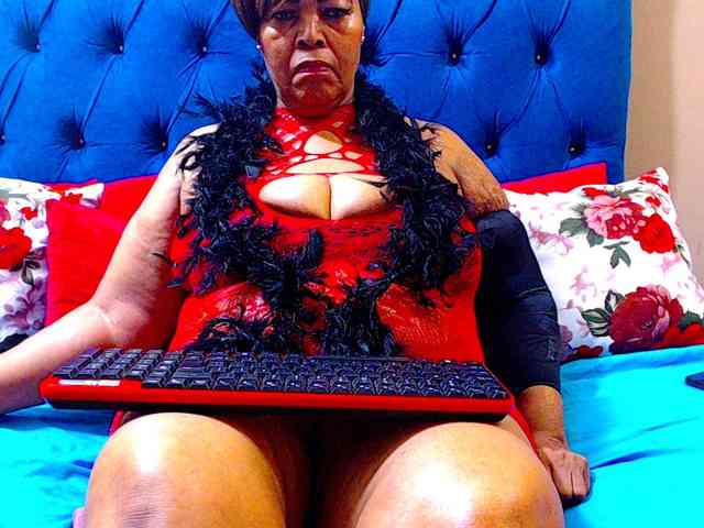 Ebonycandy10 webcam