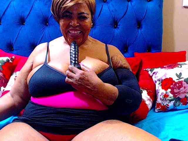 Ebonycandy10 webcam