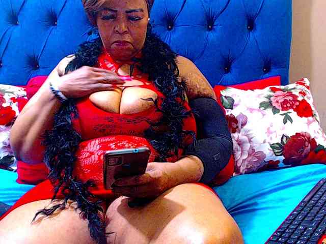 Ebonycandy10 webcam