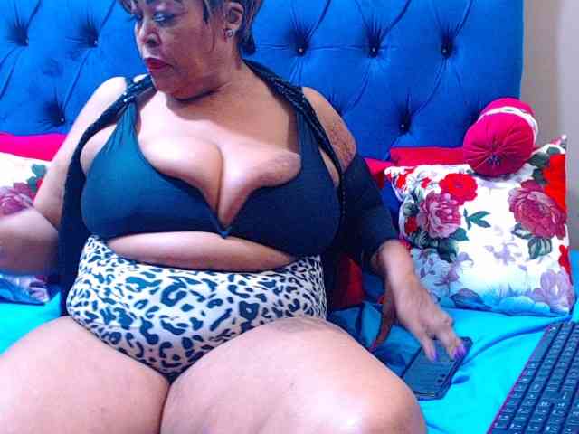Ebonycandy10 webcam