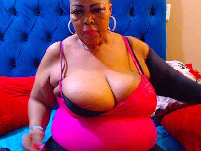 Ebonycandy10 webcam
