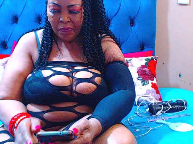 Ebonycandy10 webcam