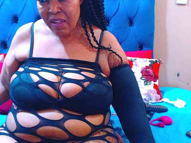 Ebonycandy10 webcam