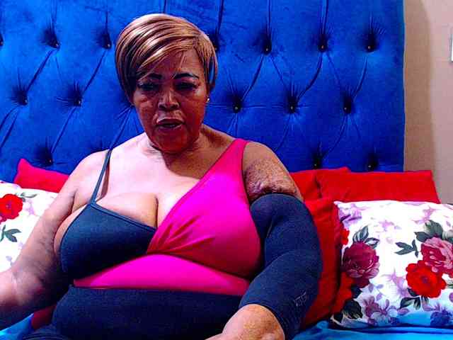 Ebonycandy10 webcam