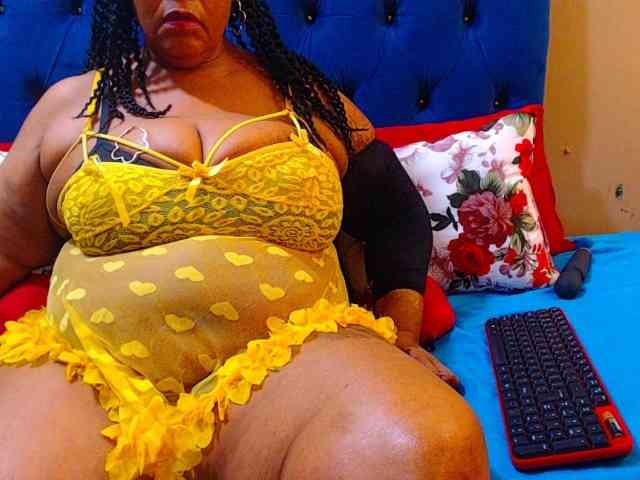 Ebonycandy10 webcam