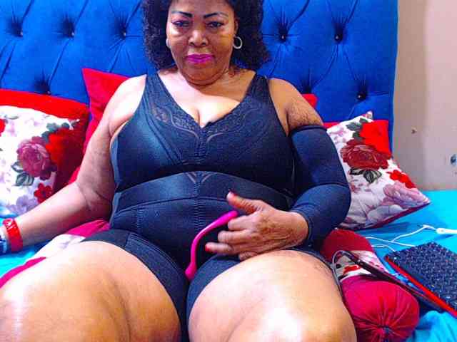 Ebonycandy10 webcam