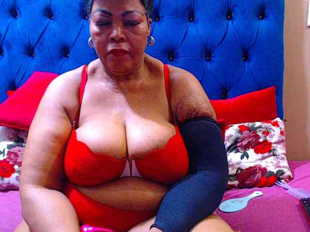 Ebonycandy10 webcam